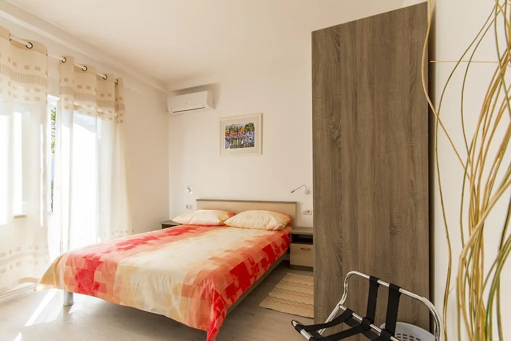 Rooms Vilena Medolino
