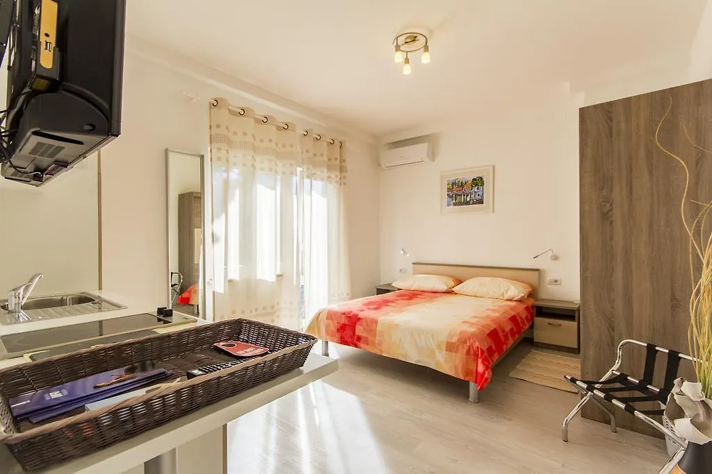 Rooms Vilena Medolino 3*,